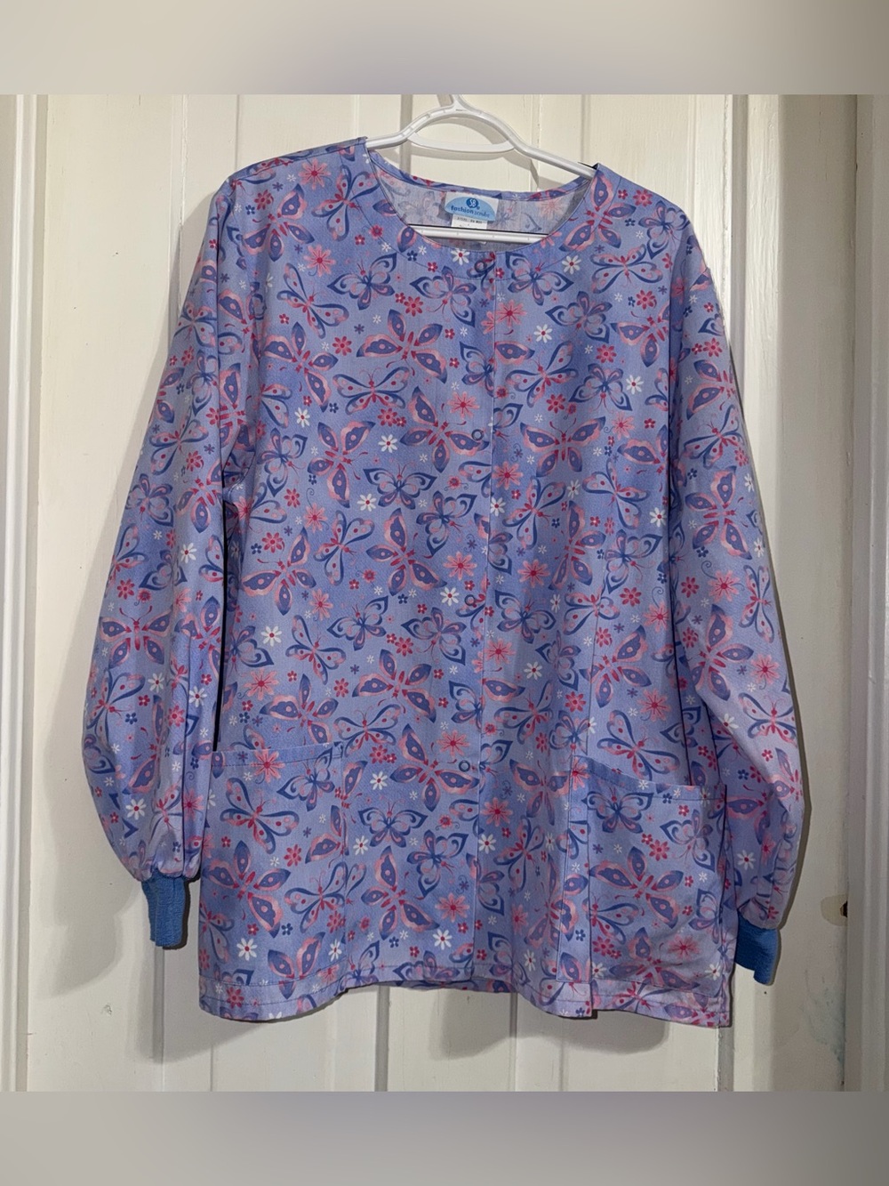 Women's size large scrub coat top SB Scrubs Lavender Butterfly Print shirt